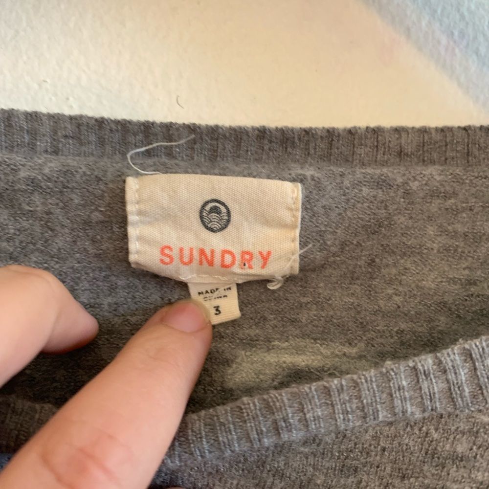[Sundry] Gray “Locals” Sweater - Size 3/Large View 4